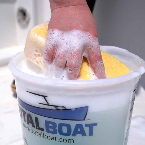 TotalBoat Biodegradable Boat Soap (32 Fl. Ounces)