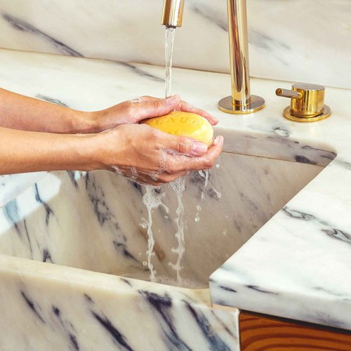 Claus Porto - Banho Citron Verbena Soap for Men + Women | Silky, Cleansing, Hydrating | Handcrafted, Aromatic, Energizing (150g | 5.3 oz)