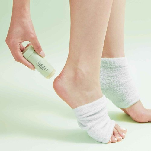 VOESH Heel Repair Duo, Solemate Heel Repair Balm & Moisturizing Heel Socks, Cracked Heel Stick Balm, Foot Care for Men & Women, at-Home Foot Care, Fuzzy Heel Socks, Toeless Spa Socks