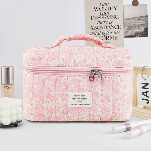 GISMTR Makeup Bag, Floral Quilted Cosmetic Bag, Large Travel Aesthetic Make up Bag, Cute Coquette Toiletry Bag for Women Girls
