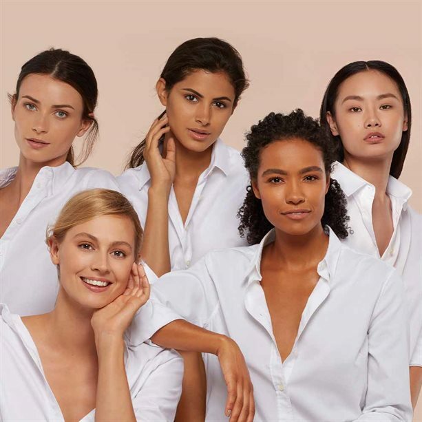 Cream-to-Powder Foundation Compact Medium Beige 9g - Flawless Finish