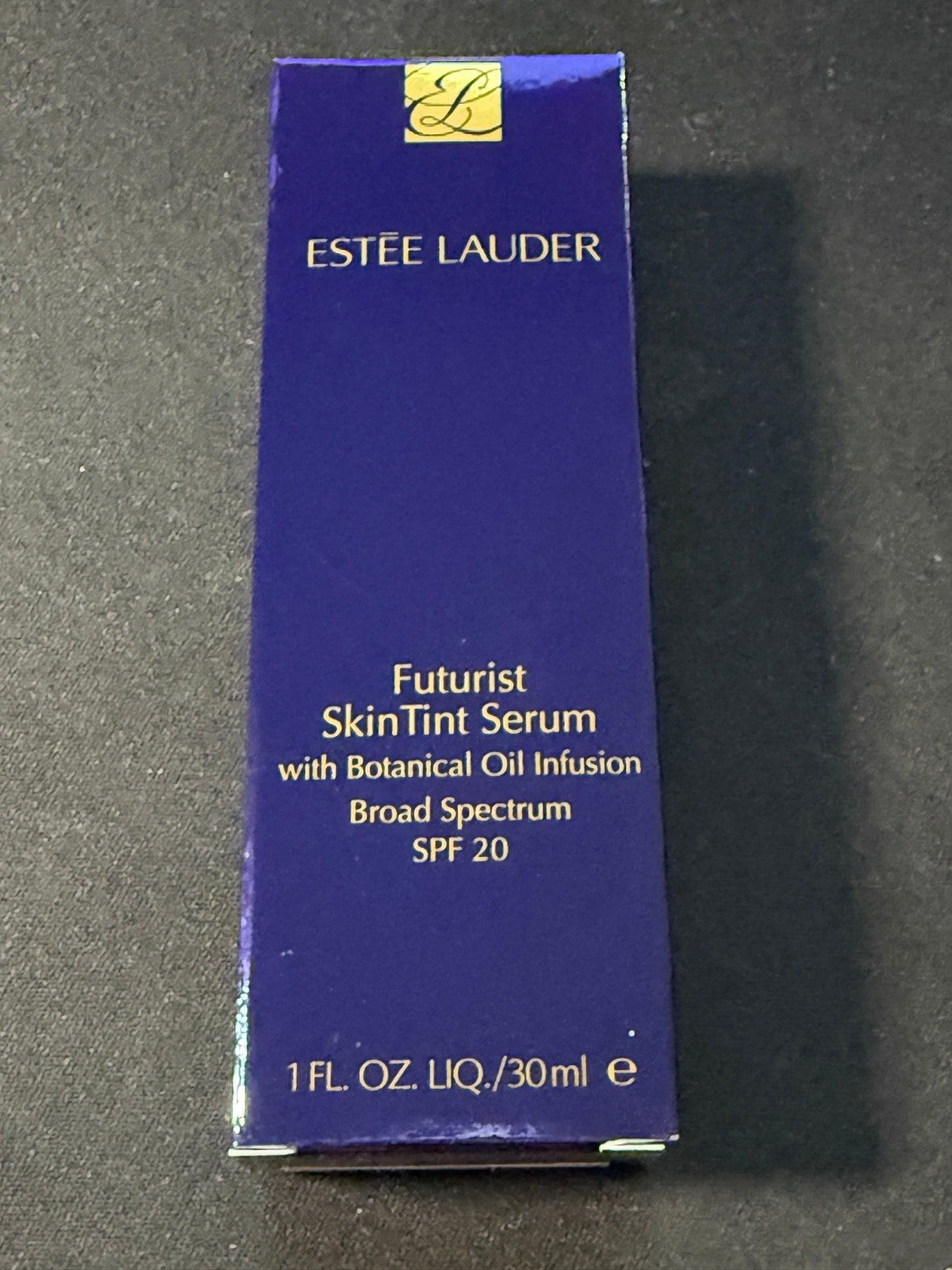 Estee Lauder Futurist SkinTint Serum SPF 20 Alabaster 1 oz / 30 ml