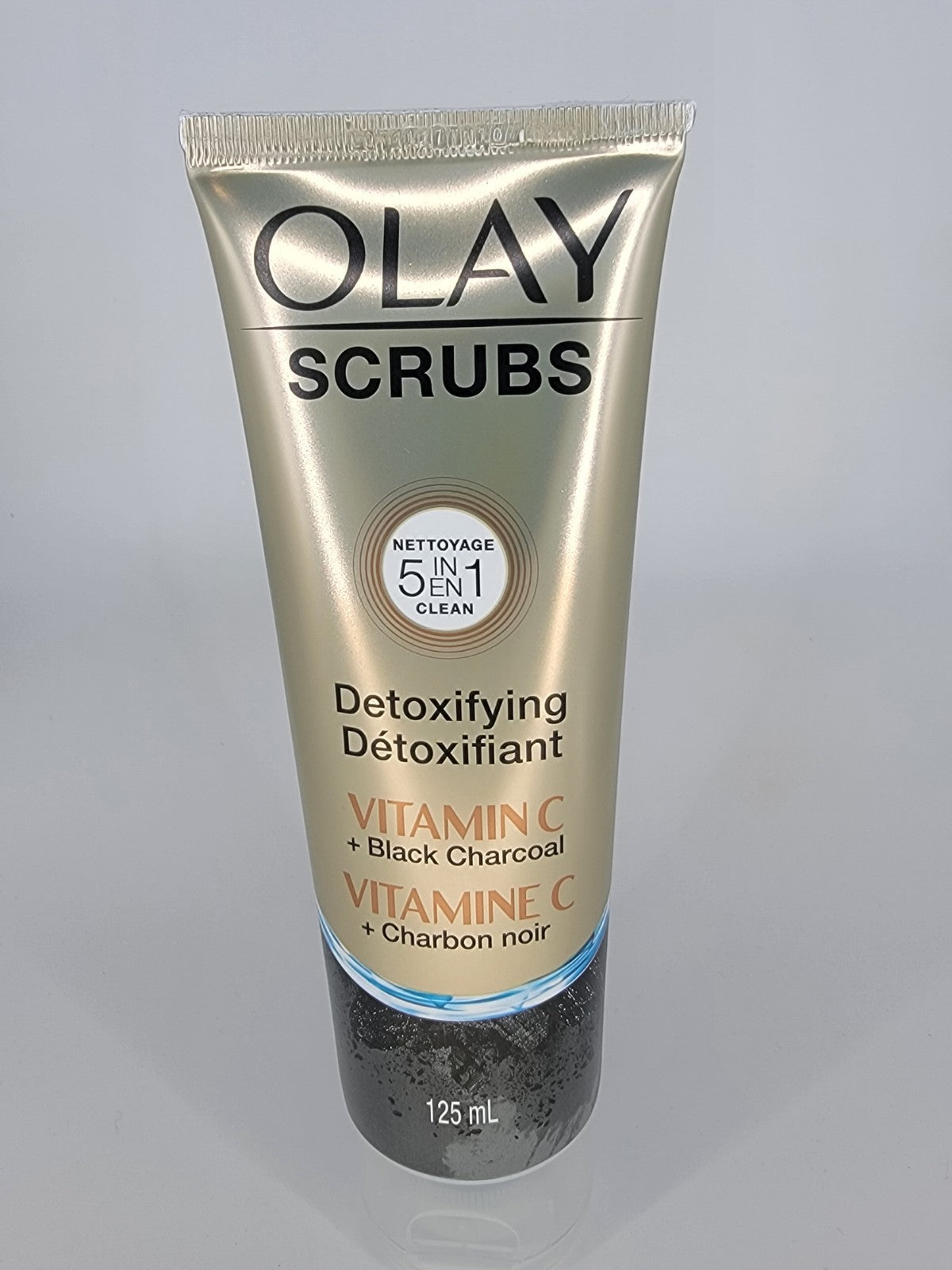 Olay Scrubs Detoxifying Face Scrub Vitamin C Black Charcoal 4.2 oz