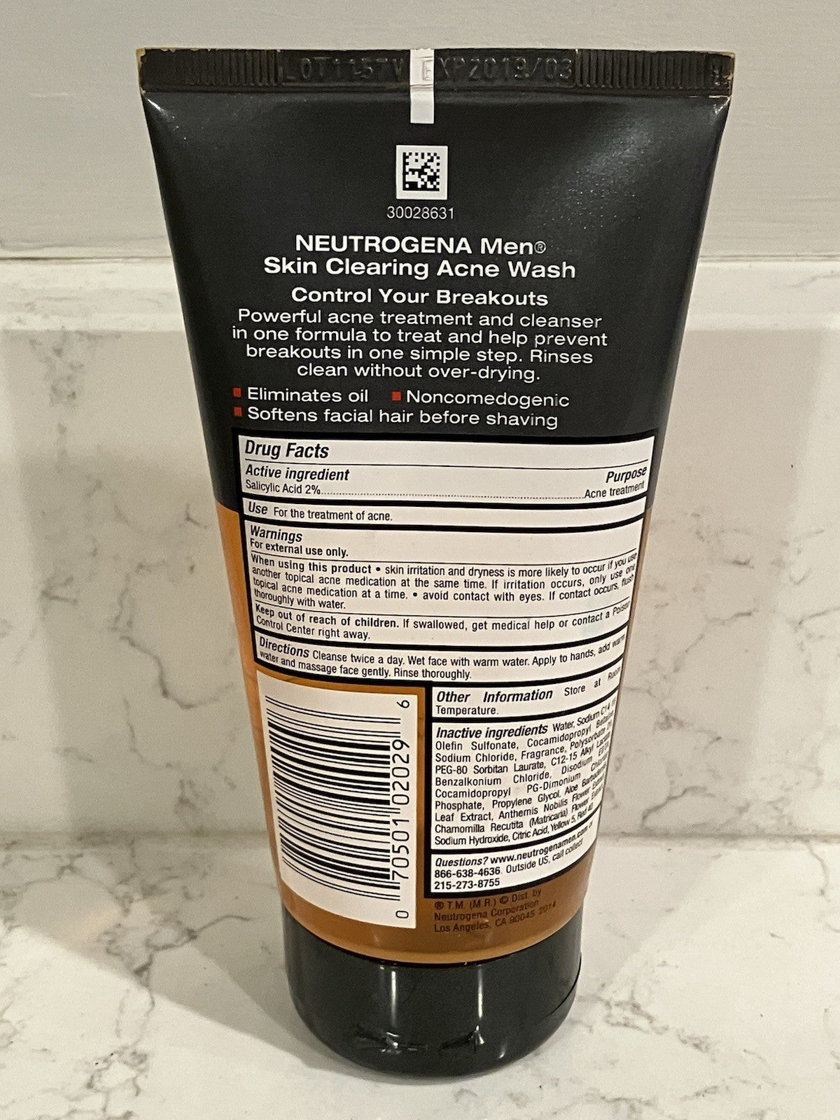 Neutrogena Men Acne Face Wash with Salicylic Acid 5.1 oz - Skin Clearing Daily
