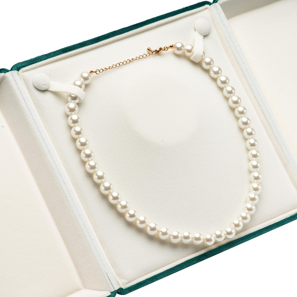 Velvet Jewelry Gift Box for Pearl Necklaces - Green, 7.1 x 7.1 x 1.5 Inches