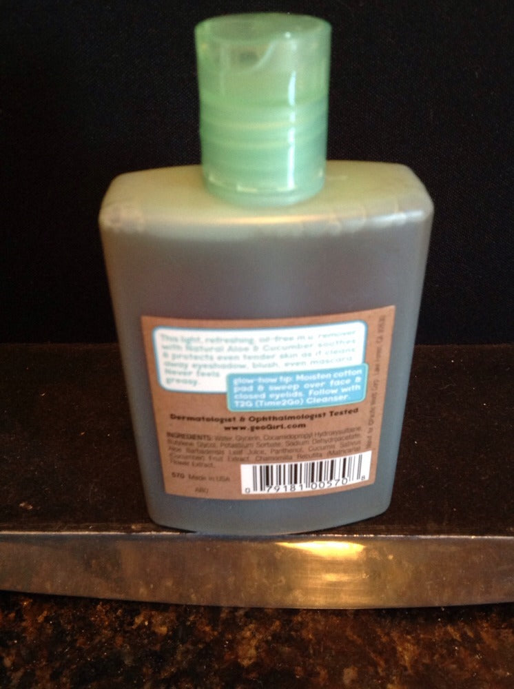 Lightweight Oil-Free Makeup Remover with Aloe & Cucumber - 3.78 fl oz