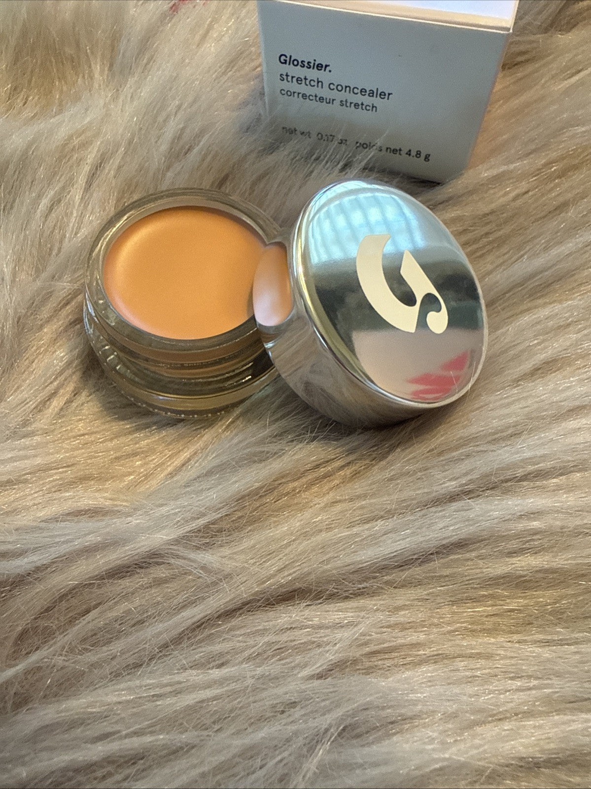 Face Concealer - Glossier Stretch G5 - 0.17 oz / 4.8 g