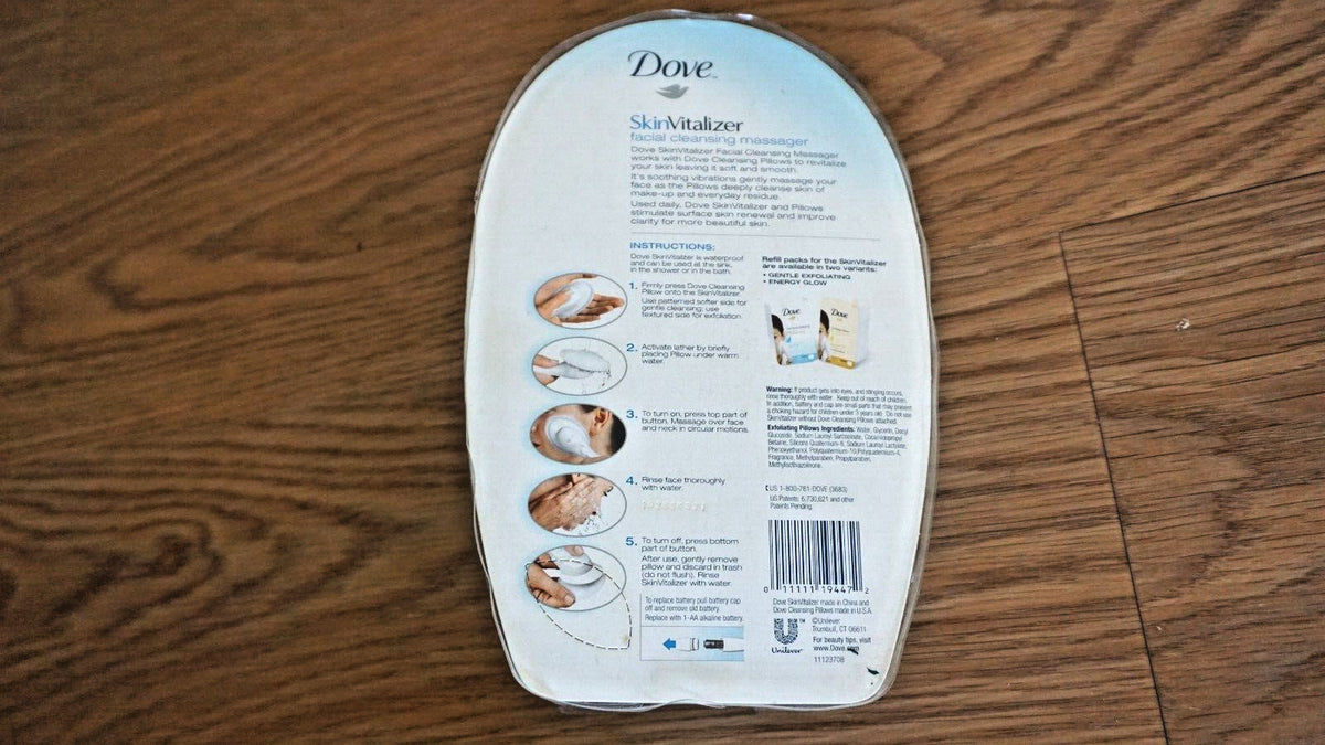 Dove SkinVitalizer Facial Cleansing Massager with 6 Replacement Pillows