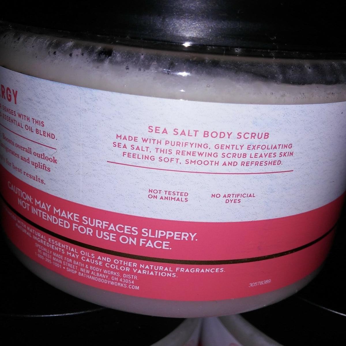 Set of 3 Sea Salt Body Scrubs with Aromatherapy Guava Orange – Energy & Exfoliation