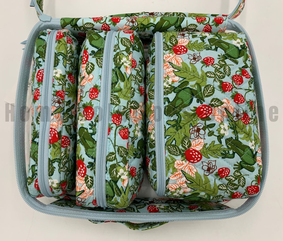 Vera Bradley Frogberry Strawberry Garden Blue 4-Piece Cosmetic Travel Set