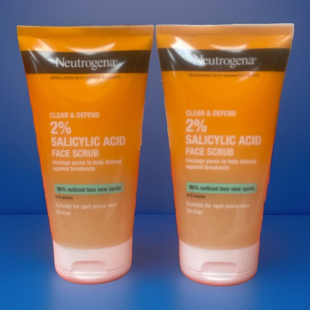 Neutrogena Clear & Defend Face Scrub with 2% Salicylic Acid - 2 x 150ml