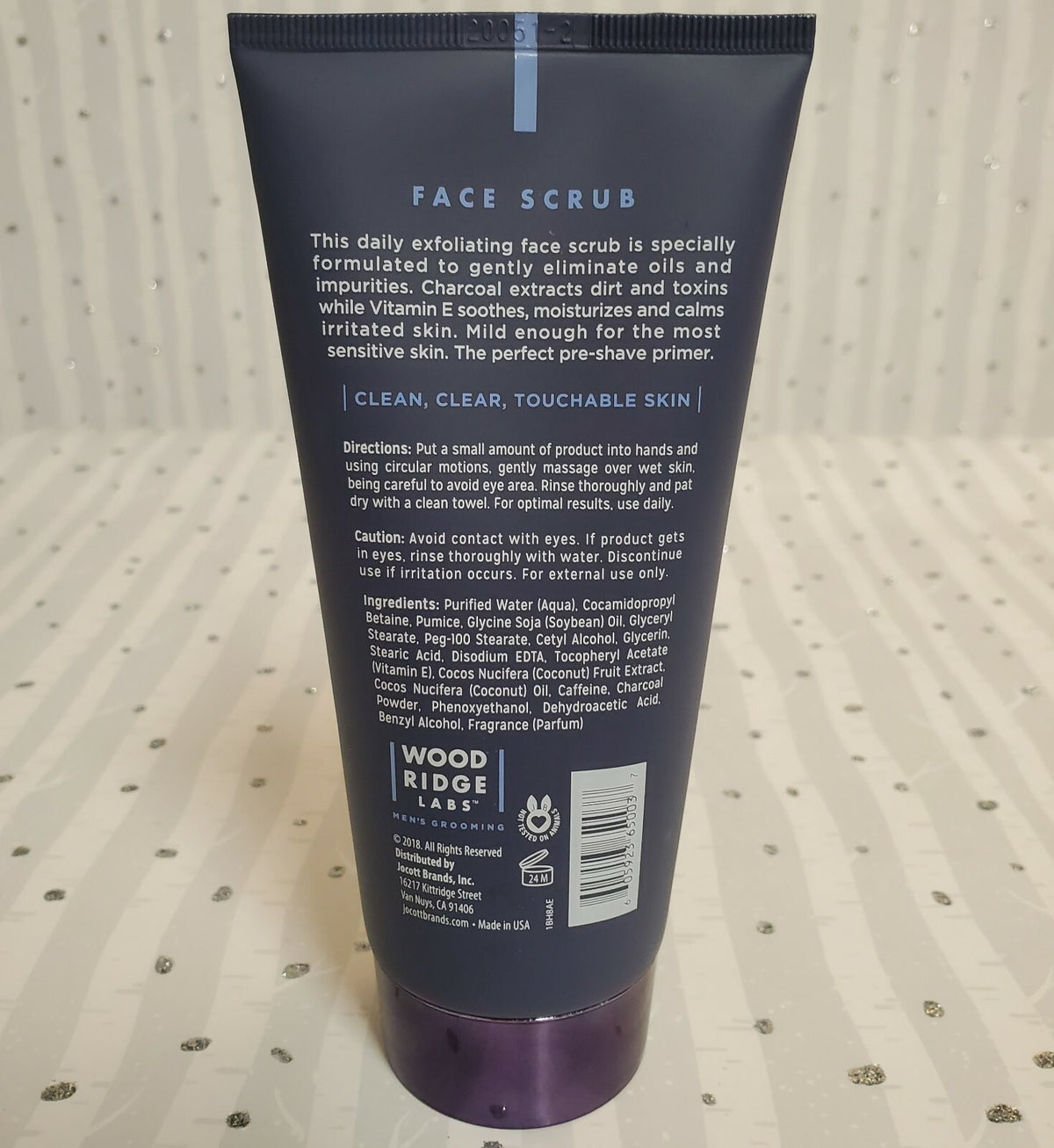 Men's Face Scrub with Charcoal & Vitamin E - Exfoliating & Cleansing - 6 fl oz