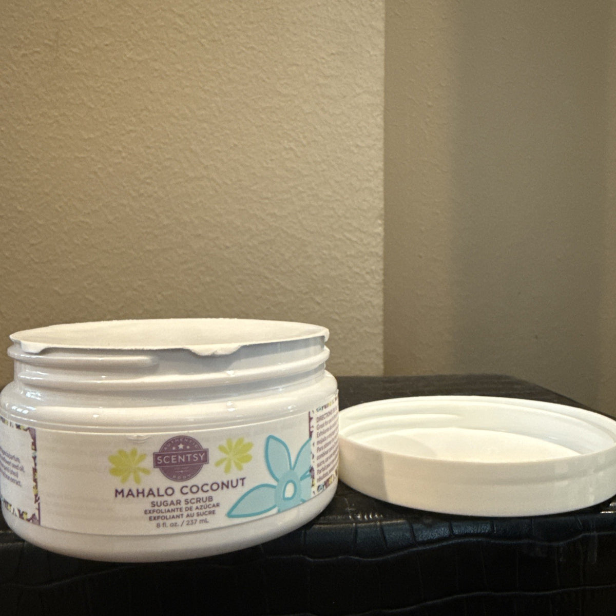 Scentsy Mahalo Coconut Sugar Scrub New Sealed 8 Oz