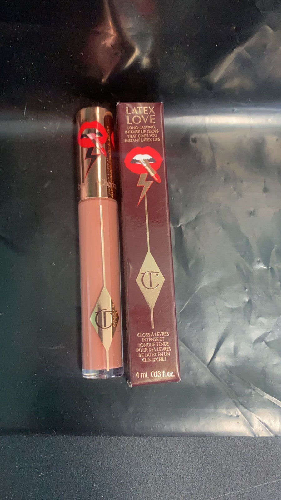 Latex Love Lip Gloss Long Lasting BELLE DU SOIR - Charlotte Tilbury