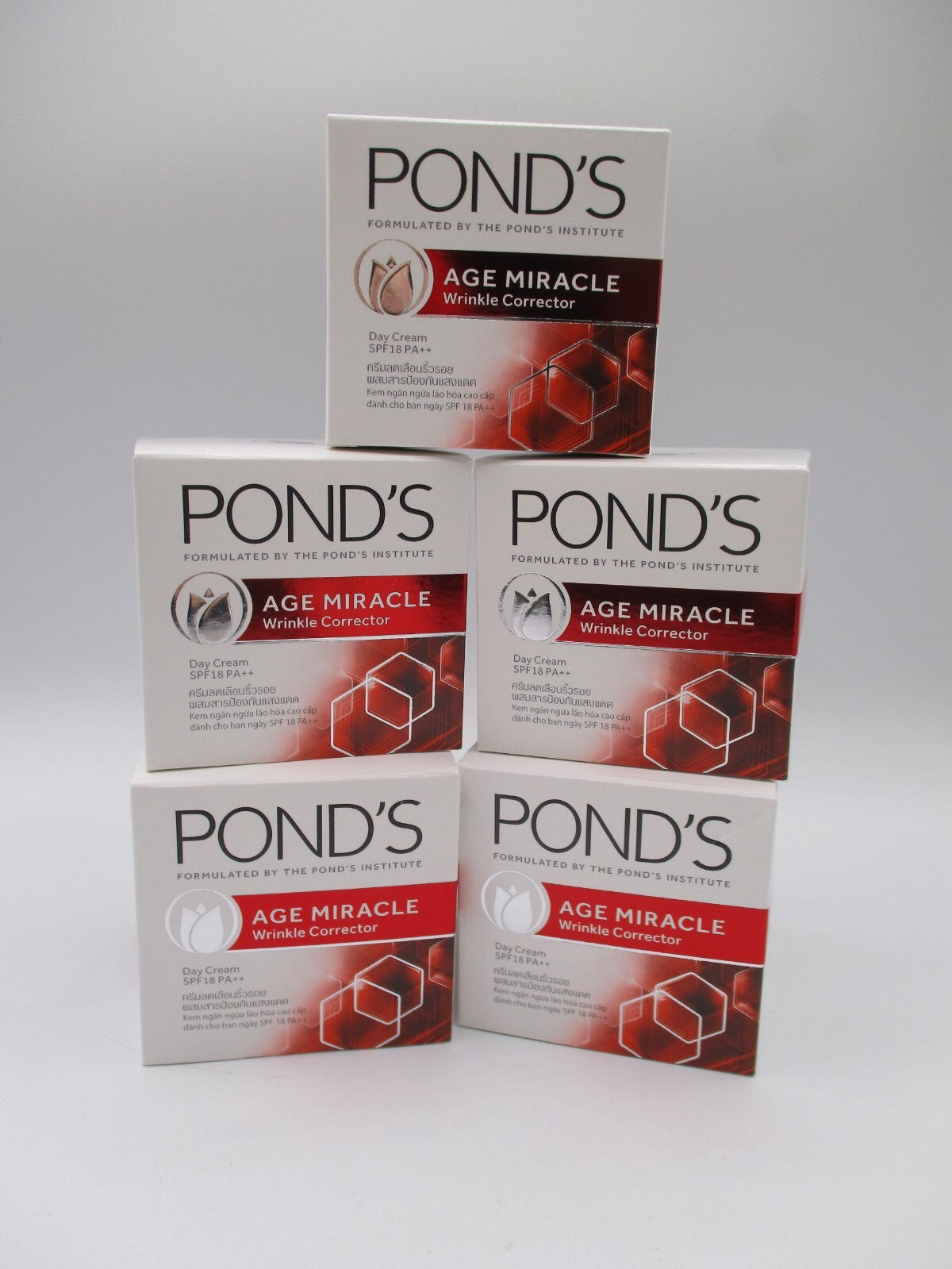 Pond's Age Miracle Wrinkle Corrector Day Face Cream SPF 18 PA++ - 50g Pack of 5