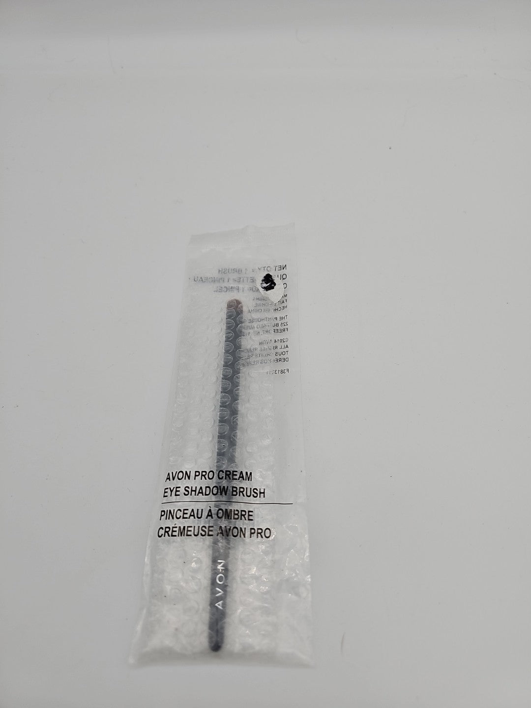 Pro Cream Eyeshadow Brush for Precise Eye Makeup Application