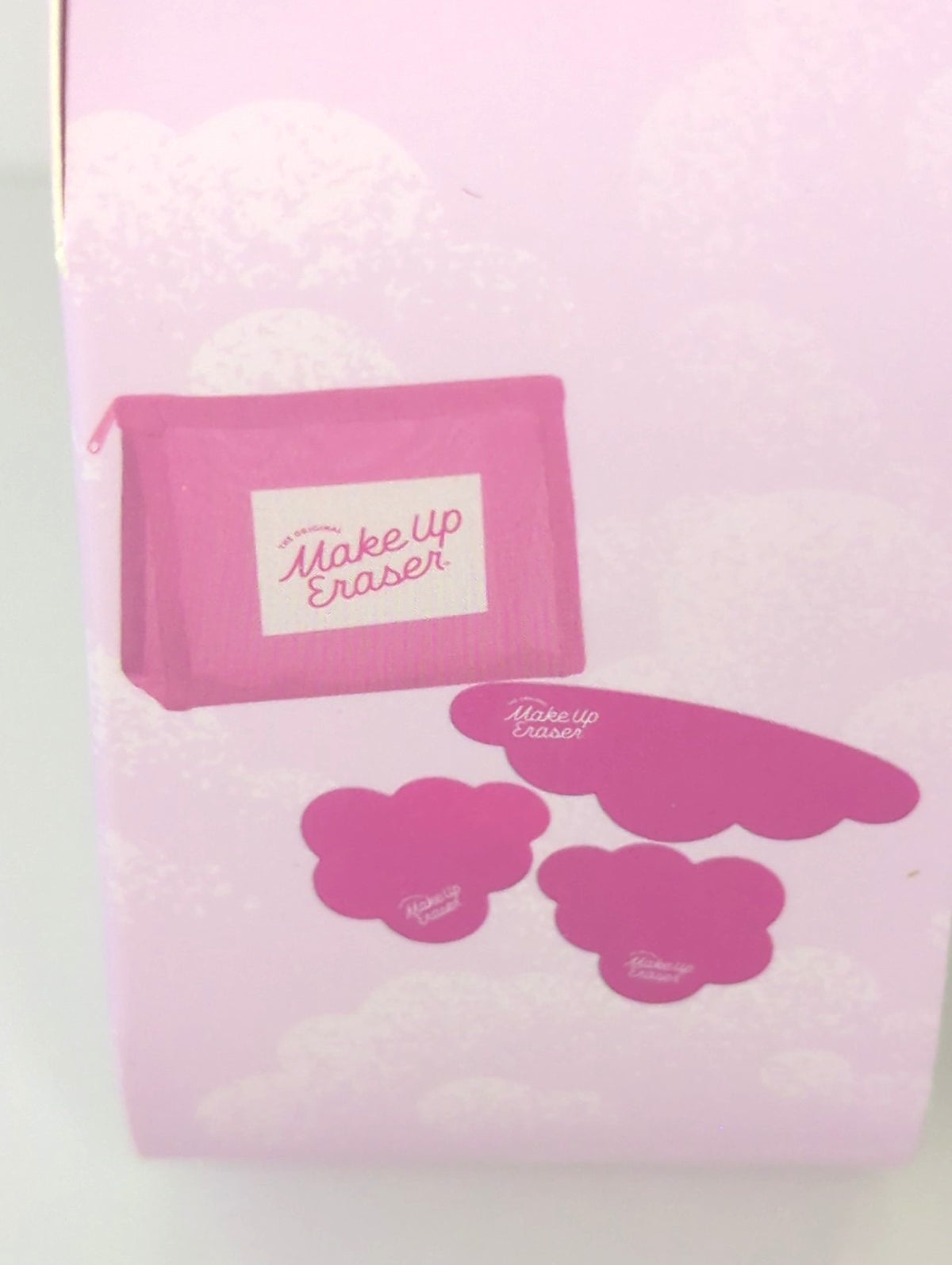 Cooling Clouds Face Patches with Wash Bag - Makeup Eraser