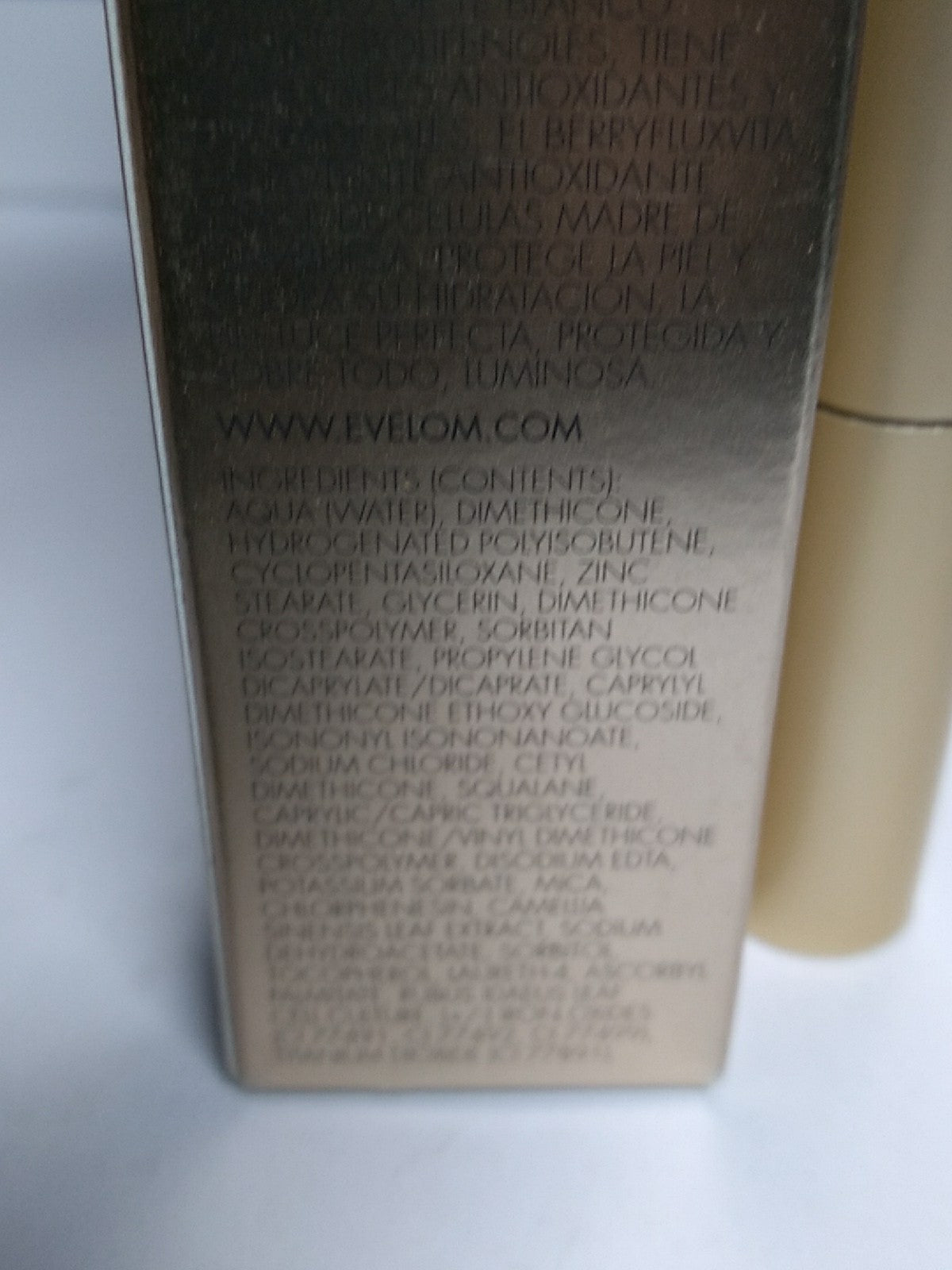 Eve Lom Light Illusion Concealer Ivory 2 - Flawless Face Makeup