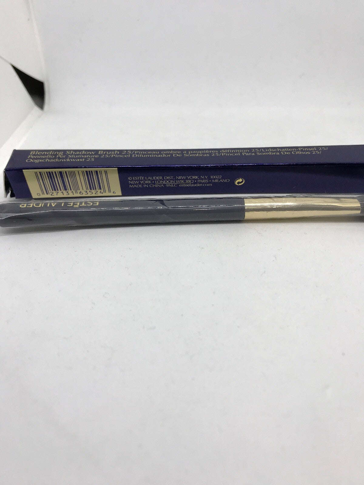 Estée Lauder Eye Shadow Brush 25 - Makeup Blending Brush for Eyeshadow