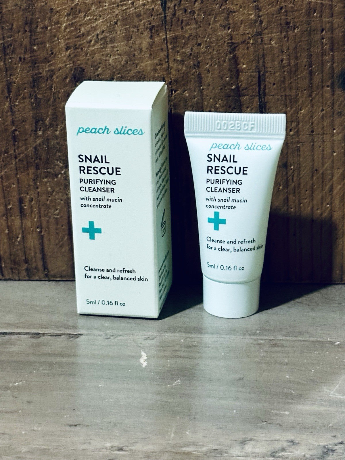 Peach Slices Snail Rescue Purifying Facial Cleanser Sample 5ml - New with Box