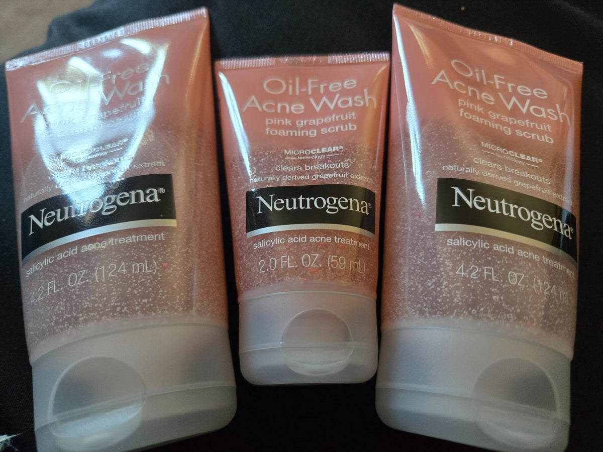 Neutrogena Oil-Free Acne Wash Pink Grapefruit Foaming Scrub 4.2oz & 2oz Set
