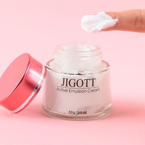 Moisturizing Skin Care Set with Toner, Emulsion & Cream - Hydrating Hyaluronic Acid