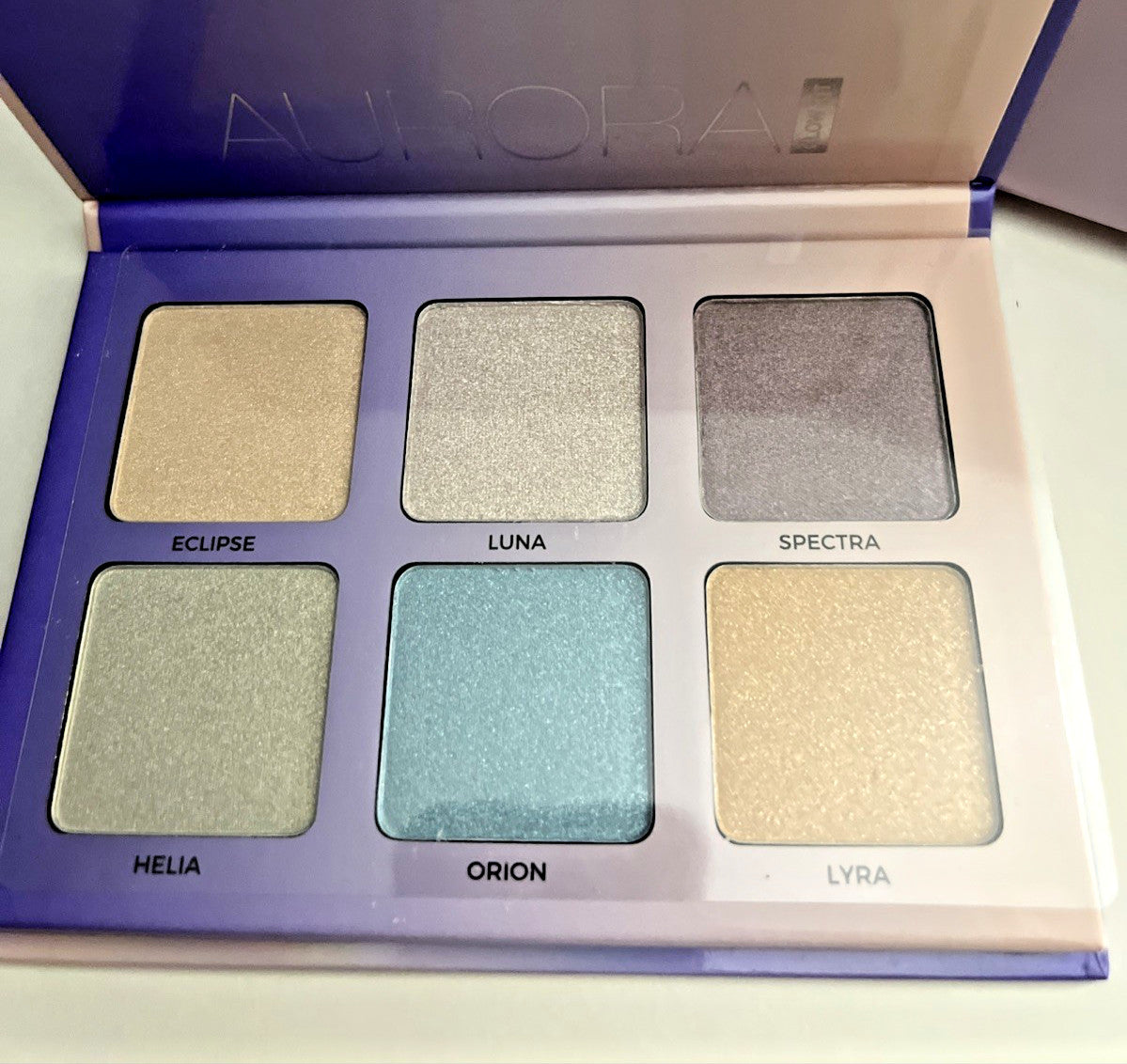 Anastasia Beverly Hills Aurora Glow Kit - 6 Shades Illuminating Palette