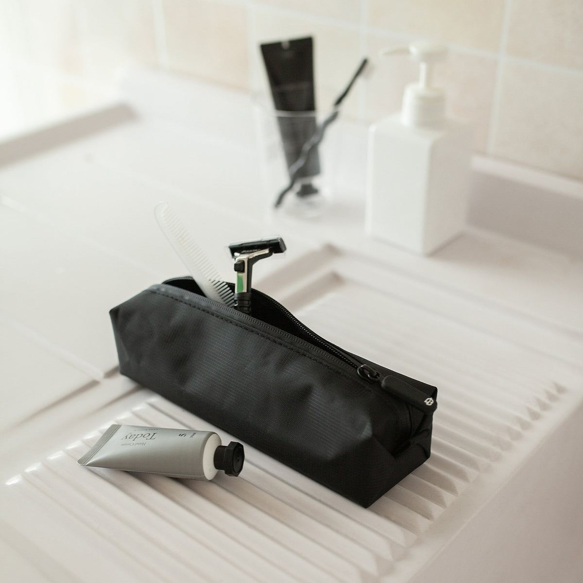 Men's Water-Resistant Mini Toiletry Bag for Travel & Gym Essentials