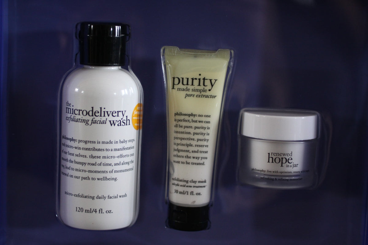 All Is Smooth & Bright Facial Wash Set with Pore Extractor & Moisturizer