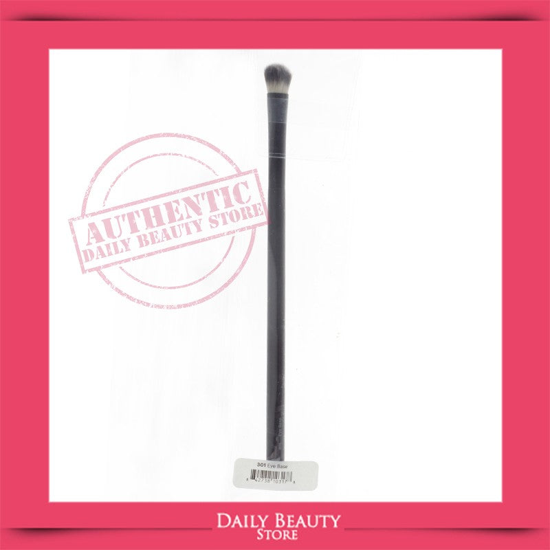 Eye Base Brush for Eyeshadow Application and Blending - Fluffy Makeup Tool