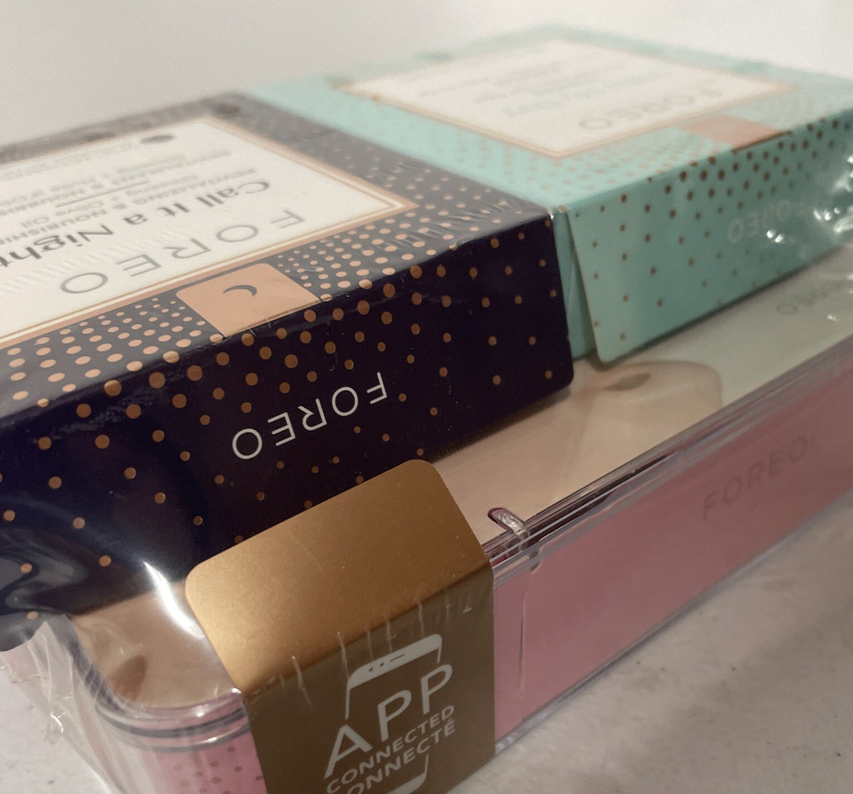 FOREO UFO 2 Pearl Pink – Heated LED Mask System with 2 Masks