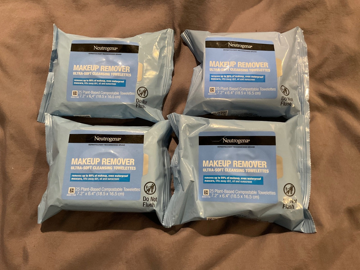 Neutrogena Makeup Remover Towelettes - Ultra Soft Cleansing Wipes, 4 Packs, 25 Count Each