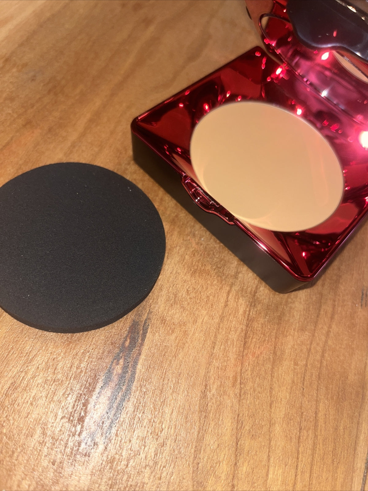 KVD Lock-It Powder Foundation 190 Tan Deep - Matte Finish Makeup