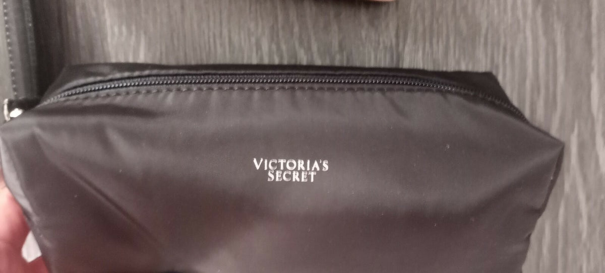 Victoria's Secret 3-Piece Beauty Pouch Set with Logo - New