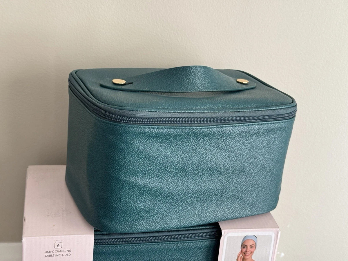 Lighted Travel Train Case with LED Mirror Green - Compact & Customizable