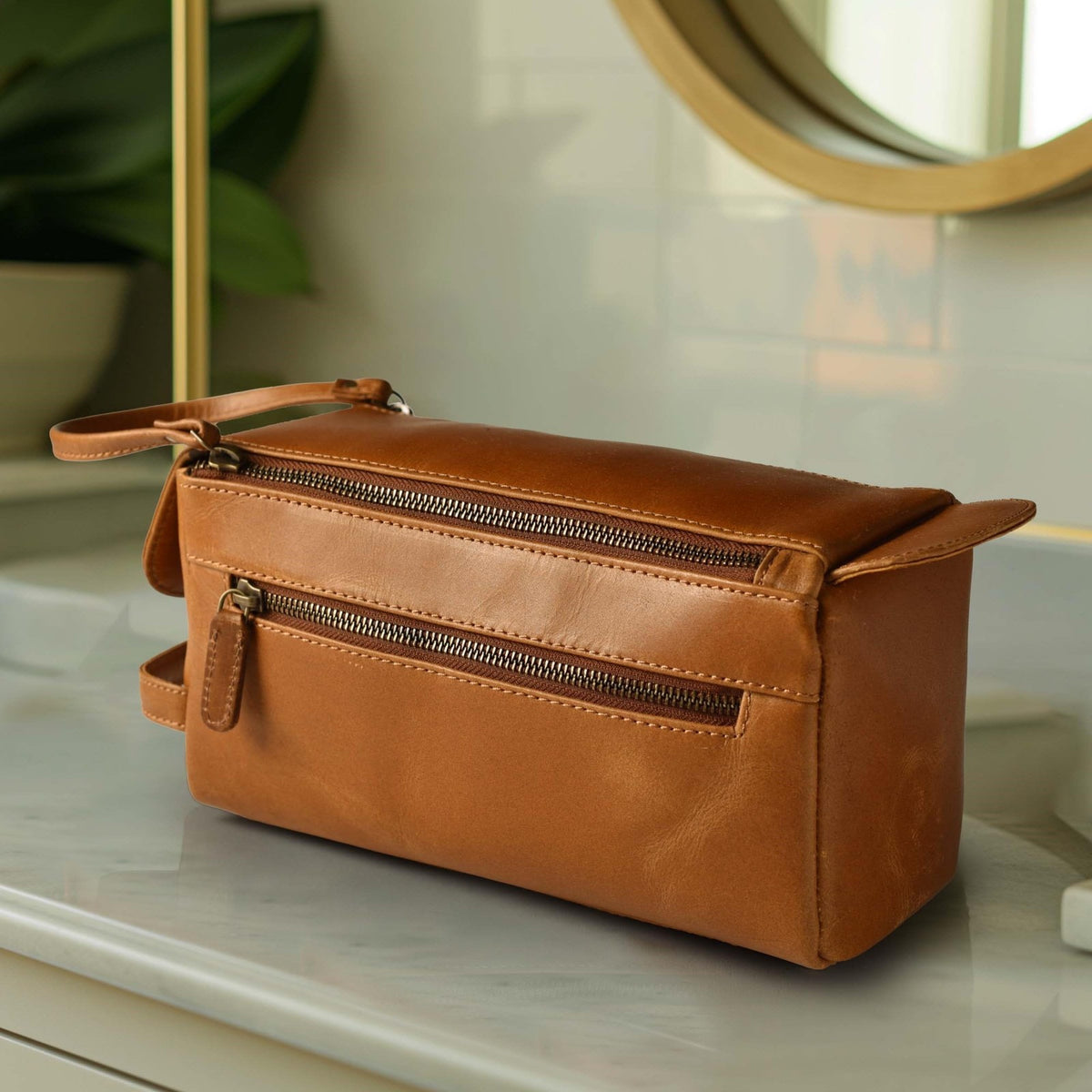 Genuine Leather Travel Toiletry Bag Water-Resistant Dopp Kit Tan Brown