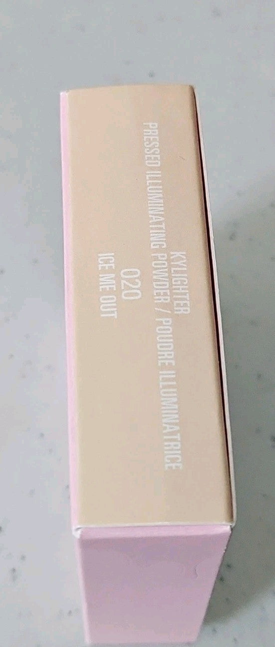Kylighter Illuminating Powder - Ice Me Out by Kylie Cosmetics 0.28 oz