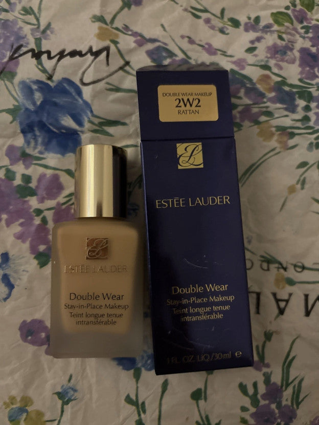 Long-Lasting Stay-in-Place Foundation - Multiple Shades, Original Formula