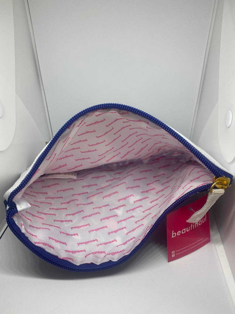 Travel Makeup Pouch with Zipper – Blue Hearts Design