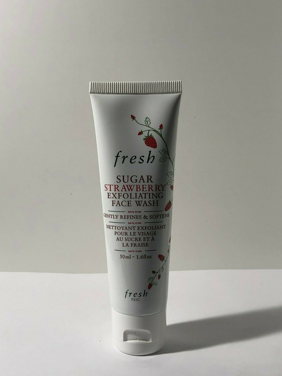 Fresh Sugar Strawberry Exfoliating Face Wash 1.6oz/50ml Travel Size