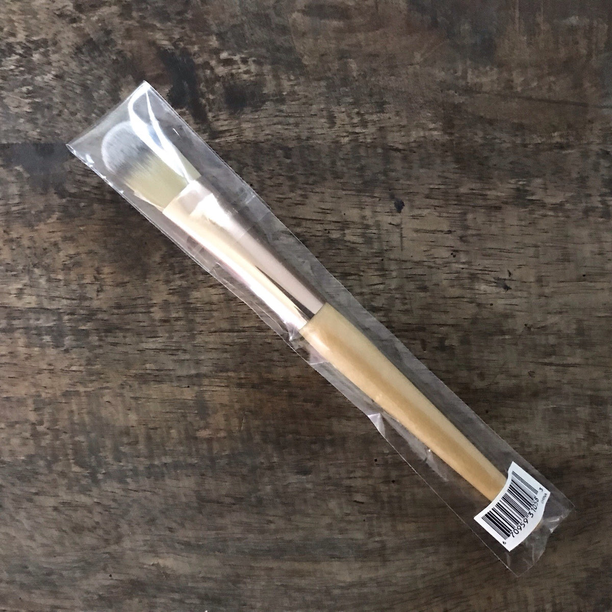 Jane Iredale Foundation Brush - New in Package