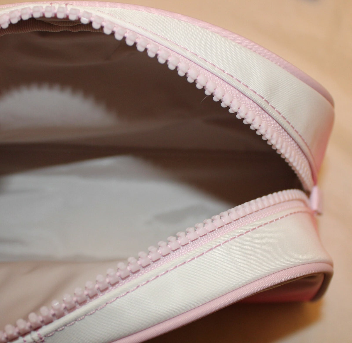 Medium Dome Cosmetic Bag - Kate Spade Jae Degrade Pink