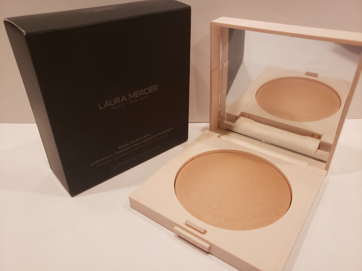 Laura Mercier Real Flawless Luminous Pressed Powder Medium Translucent