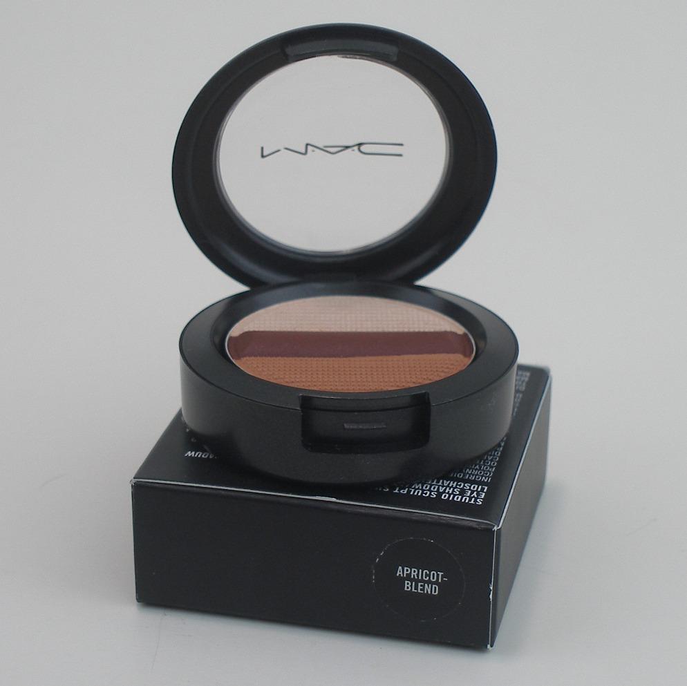 Eye Shadow & Eyeliner Palette - Multiple Shades & Blends