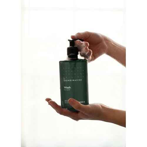 Skandinavisk Wash SKOG ¡®Forest¡¯ Scent notes: Pine needles and fir cones, birch sap and woodland lily of the valley, 16.91 fl. oz.