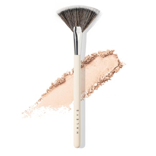 HALEYS Fan Makeup Brush ? Soft Vegan Fluffy Face Brush for Applying Highlighter, Bronzer & Finishing Powder, Precise, Luminous Blending Tool, Cruelty-Free