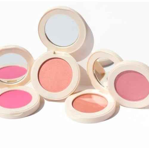 FARMASi Highligher Powder Blusher, Glow Boosting, Naturally Luminous Lightweight, Highly Pigmented, Soften and Moisturize the skin, Buildable Coverage Blush, Vegan 0.159 Fl Oz / 4.5g-01 Like Candy
