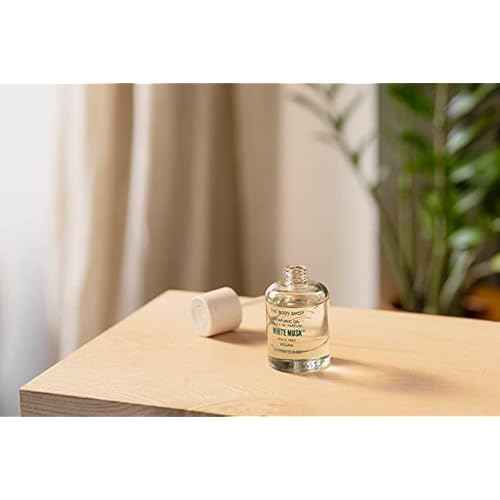 The Body Shop White Musk Perfume Oil - Fresh, Floral and Iconic scent - Vegan - 20ml