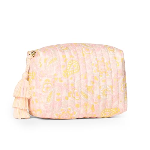 Amazon Essentials x Sofia Grainge Women's Quilted Makeup Toiletry Bag