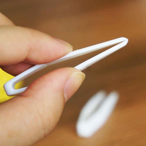 UUYYEO 50 Pcs Mini Plastic Tweezers Contact Lens Clip Beauty Tweezers Makeup Tool for Double Eyelid Stickers